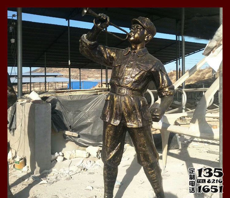 景區玻璃鋼仿銅吹號角的八路軍雕塑 景區玻璃鋼仿銅吹號角的八路軍雕塑