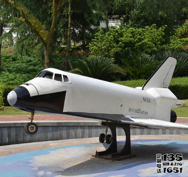 玻璃鋼仿真大型公園戶外飛機雕塑 玻璃鋼仿真大型公園戶外飛機雕塑