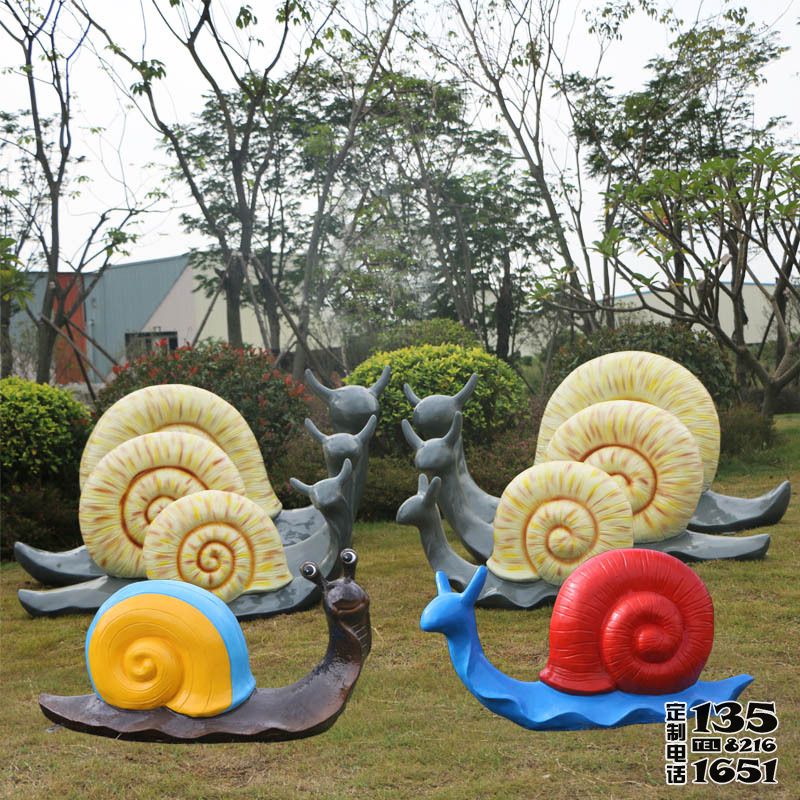 公園擺放的大小不同的玻璃鋼彩繪蝸牛雕塑 公園擺放的大小不同的玻璃鋼彩繪蝸牛雕塑