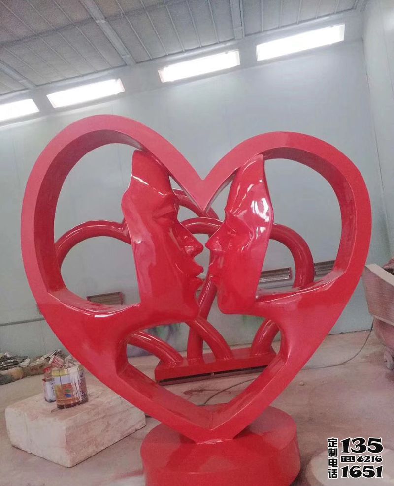 公園玻璃鋼抽象親吻愛(ài)心雕塑 公園玻璃鋼抽象親吻愛(ài)心雕塑