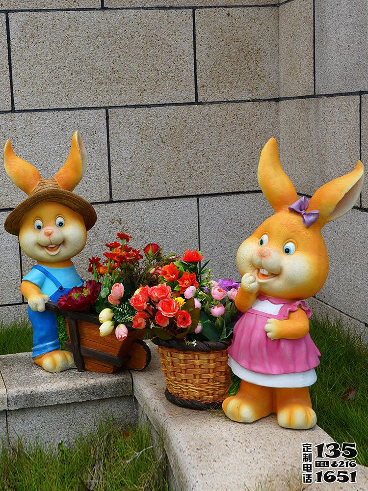 庭院玻璃鋼彩繪兩只可愛兔子雕塑 庭院玻璃鋼彩繪兩只可愛兔子雕塑