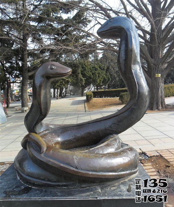 公園廣場大型創意景觀玻璃鋼仿銅蛇雕塑 公園廣場大型創意景觀玻璃鋼仿銅蛇雕塑