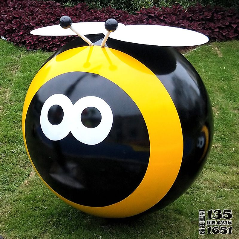 景區(qū)園林玻璃鋼彩繪卡通蜜蜂雕塑 景區(qū)園林玻璃鋼彩繪卡通蜜蜂雕塑