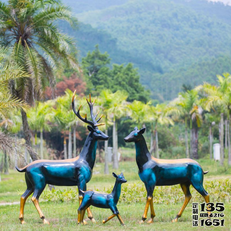戶外一家三口玻璃鋼彩繪梅花鹿雕塑 戶外一家三口玻璃鋼彩繪梅花鹿雕塑