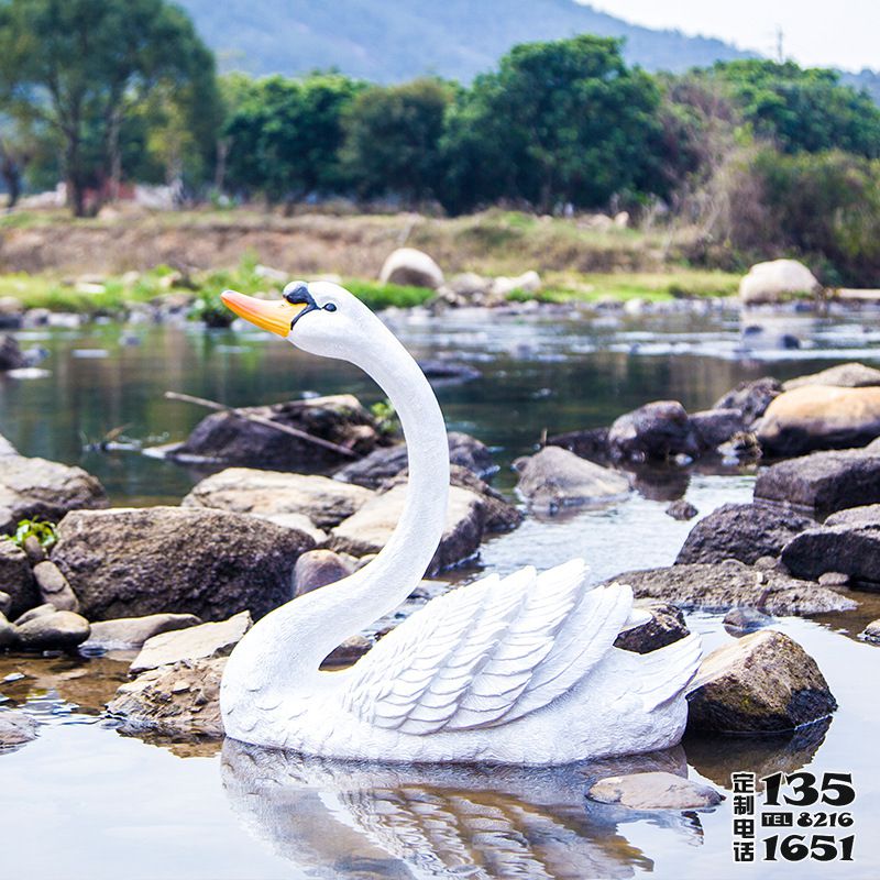 湖邊玻璃鋼仿真動物天鵝雕塑 湖邊玻璃鋼仿真動物天鵝雕塑