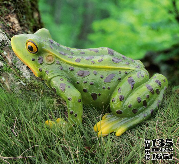 草坪玻璃鋼彩繪仿真青蛙雕塑 草坪玻璃鋼彩繪仿真青蛙雕塑