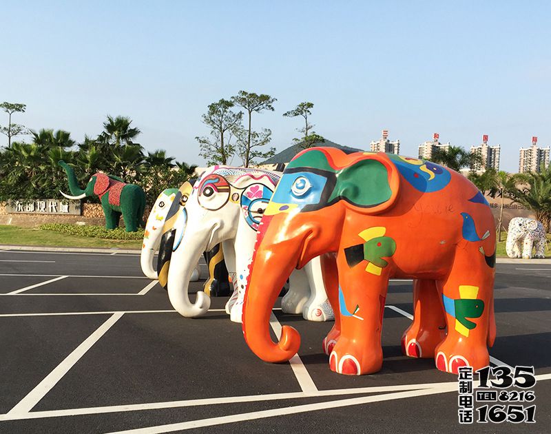 戶外草坪玻璃鋼彩繪大象雕塑 戶外草坪玻璃鋼彩繪大象雕塑