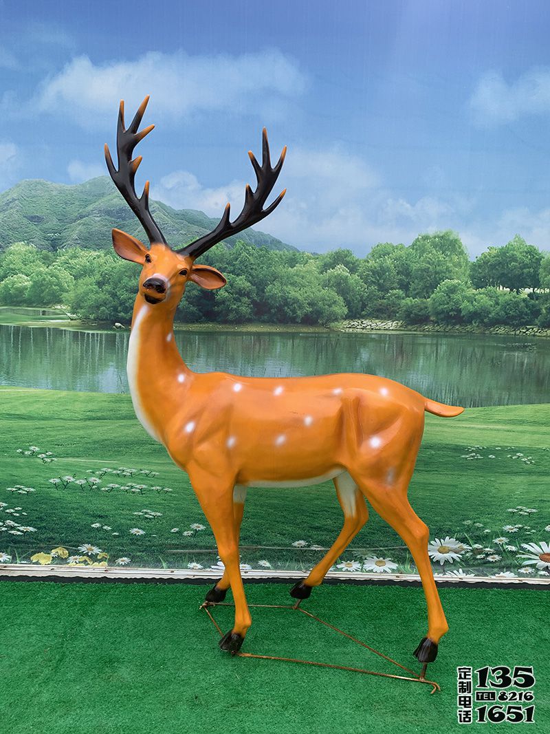 公園玻璃鋼彩繪仿真鹿雕塑 公園玻璃鋼彩繪仿真鹿雕塑