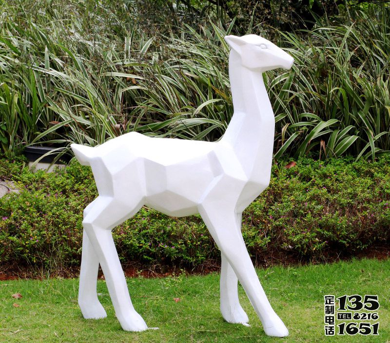 公園景觀裝飾品玻璃鋼白色幾何鹿雕塑 公園景觀裝飾品玻璃鋼白色幾何鹿雕塑