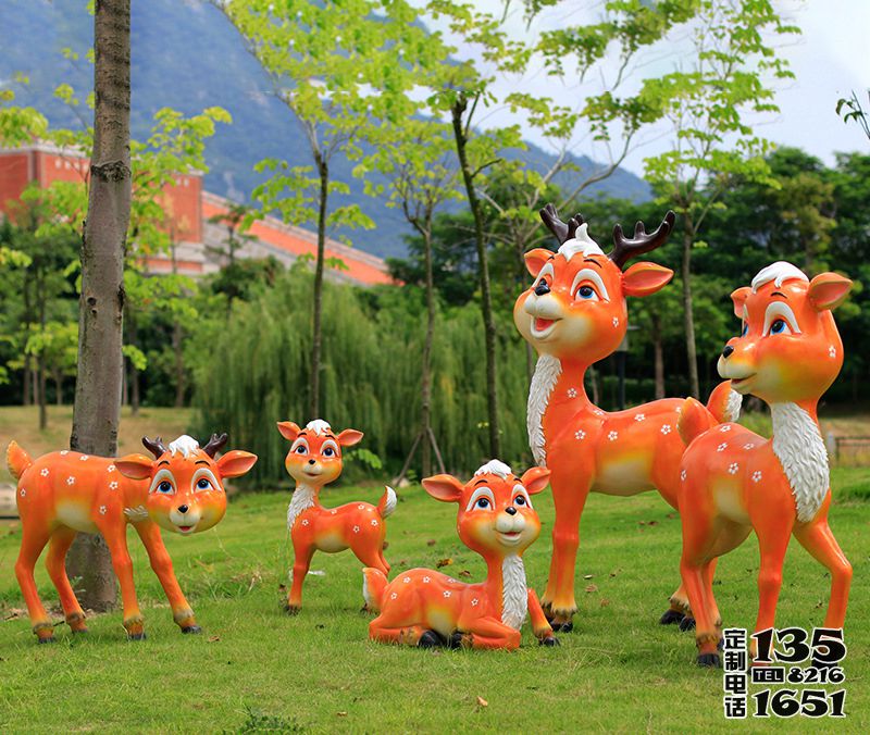 公園草坪玻璃鋼卡通彩繪梅花鹿雕塑 公園草坪玻璃鋼卡通彩繪梅花鹿雕塑