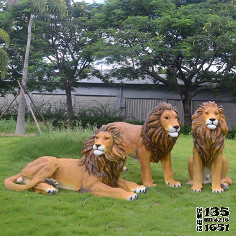 戶外草坪玻璃鋼仿真獅子雕塑 戶外草坪玻璃鋼仿真獅子雕塑