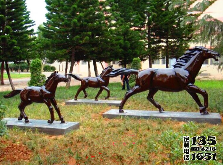 園林大型玻璃鋼仿銅馬兒雕塑 園林大型玻璃鋼仿銅馬兒雕塑