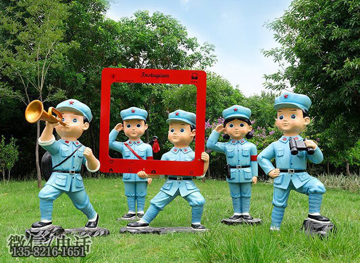 創意玻璃鋼卡通八路軍人物雕塑 創意玻璃鋼卡通八路軍人物雕塑
